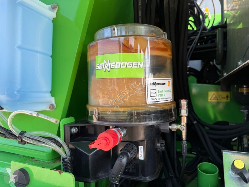 جرافة Sennebogen 818 M / 818 E / / E