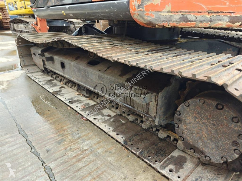 جرافة Hitachi ZX135
