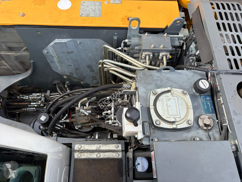 جرافة Liebherr Compact
