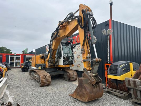 Rýpadlo Liebherr r313 litronic à 28 900 € ht