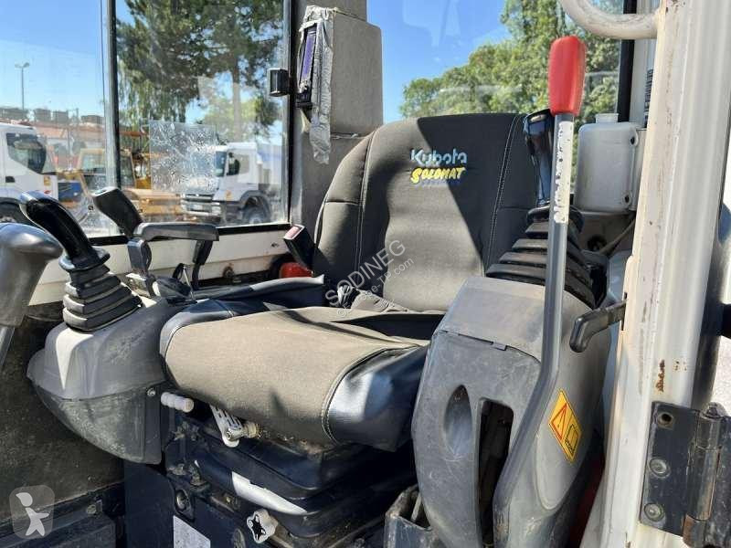 جرافة Kubota