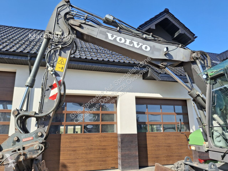Excavator Volvo 140D OilQuick