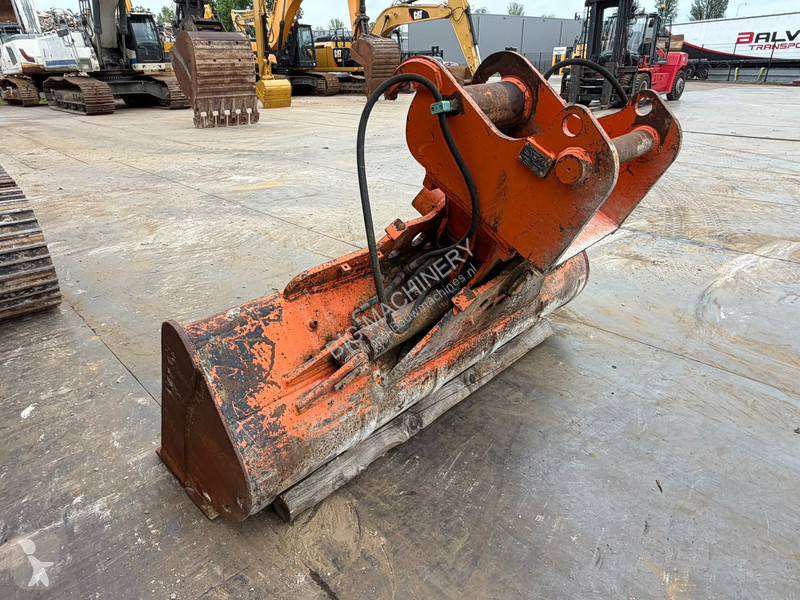 Skovl Hitachi 6