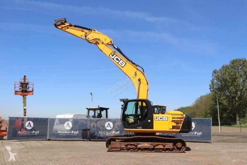 Rýpadlo JCB T4i