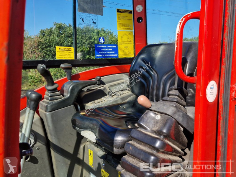 جرافة Volvo ECR25D