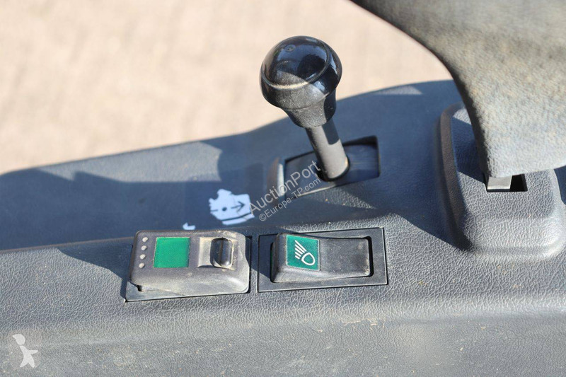 جرافة Case CX17C