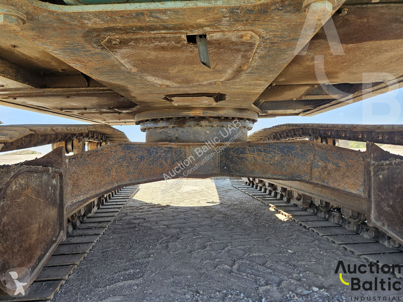 جرافة Kobelco LC10