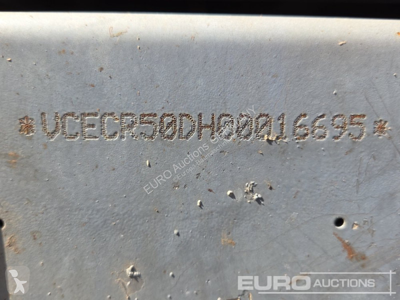 جرافة Volvo ECR50D