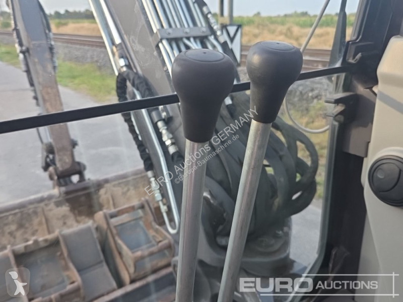 Багер Volvo ECR50F