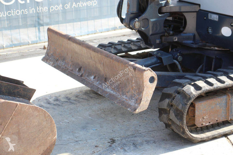 Excavadora Kubota α2