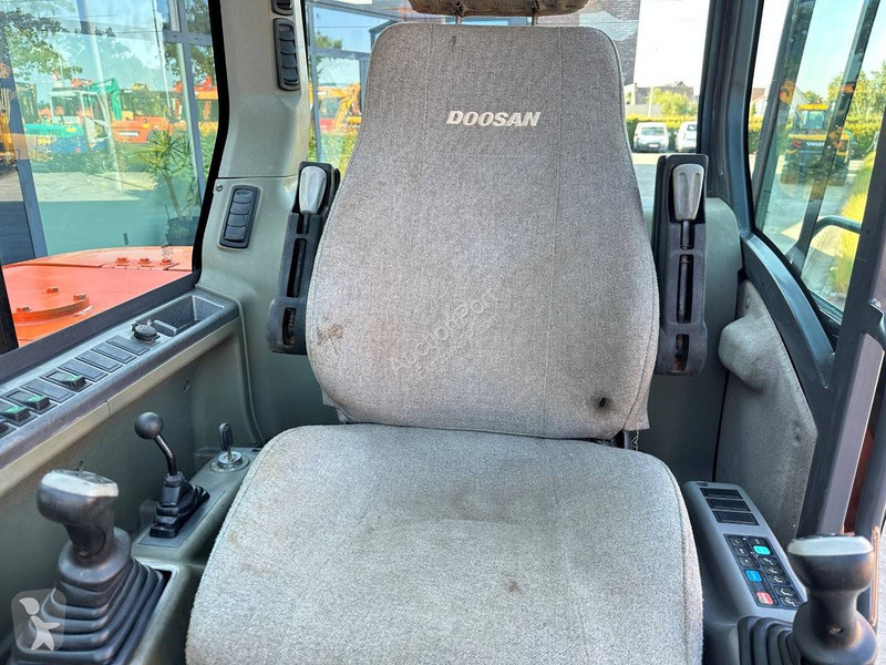 جرافة Doosan 9C