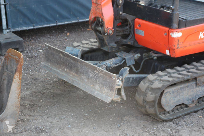 Багер Kubota