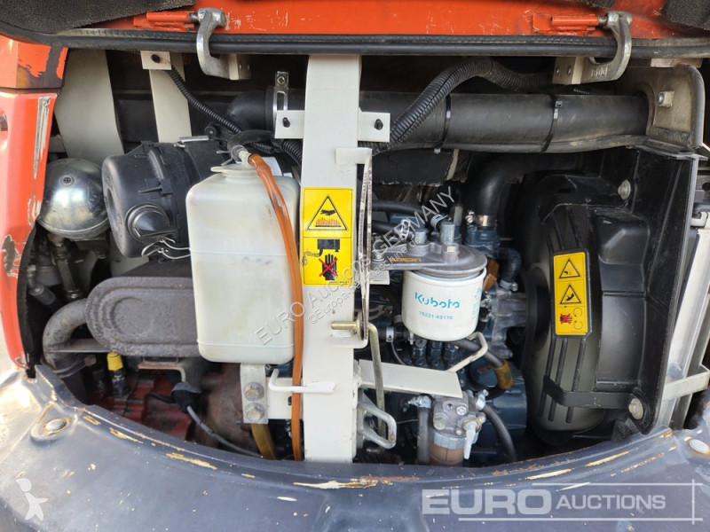 Багер Kubota U25-3EU