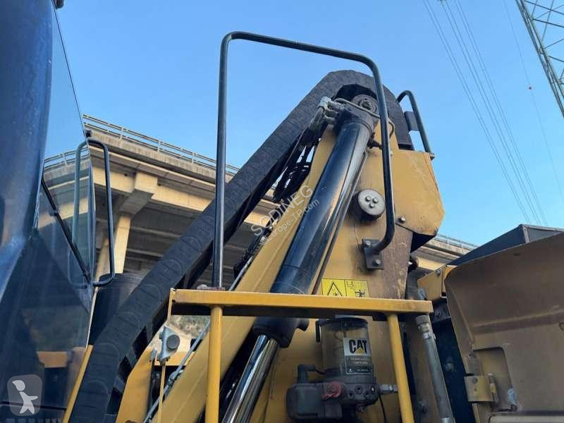 Skovel Caterpillar DMH