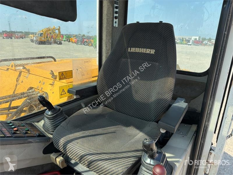 Екскаватор Liebherr Tracked Excavator