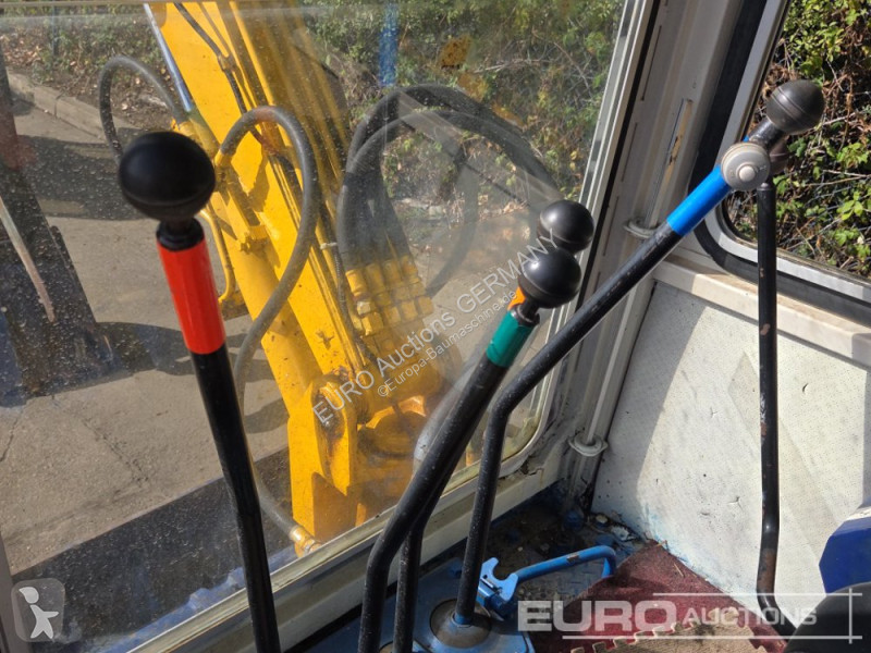 Экскаватор Komatsu 3