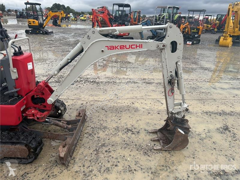 Экскаватор Takeuchi TB210R Mini Excavator