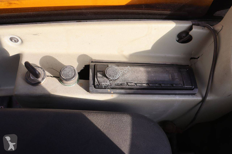 جرافة Neuson 6503