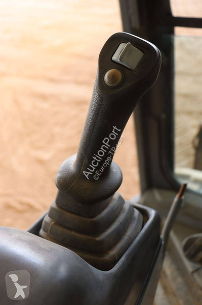 جرافة Volvo