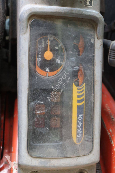 جرافة Kubota -3EU