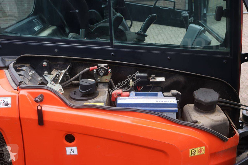 Excavadora Kubota KX030-4