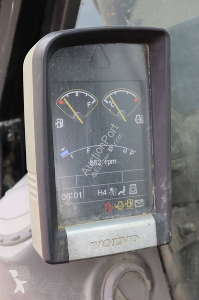 جرافة Volvo L