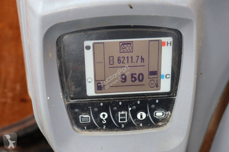 Excavadora Kubota KX080-4