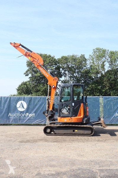 جرافة Hitachi ZX48U-5A CLR