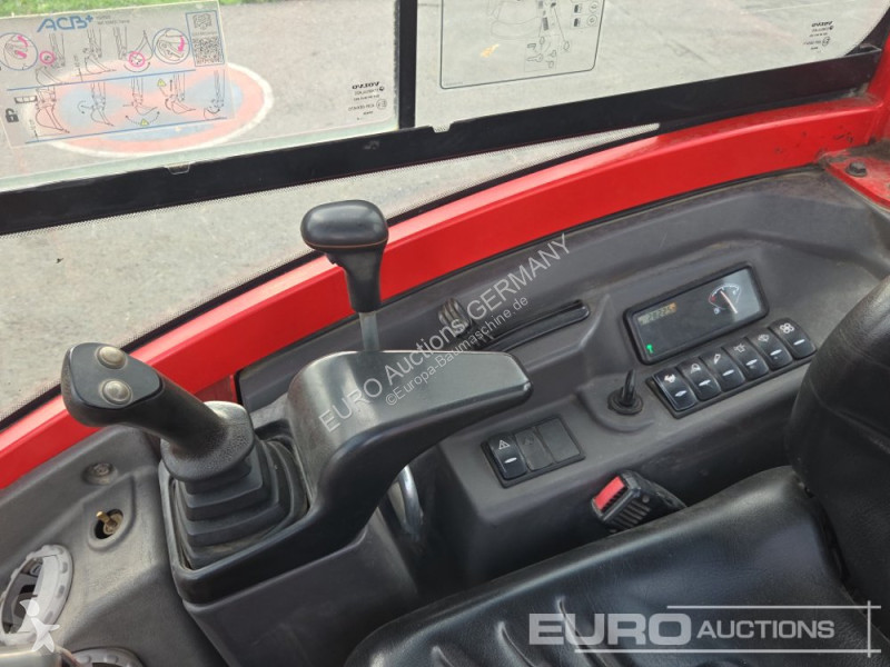 جرافة Volvo ECR25D