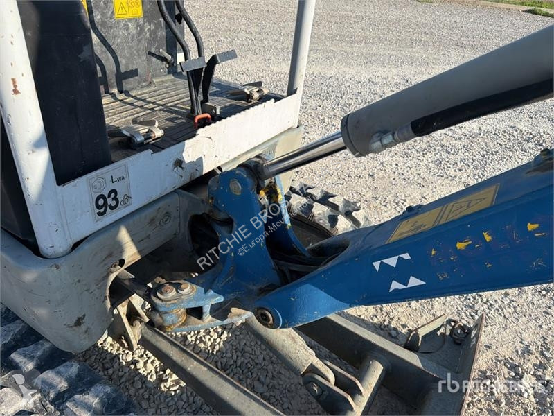 جرافة Neuson EZ17 Mini Excavator