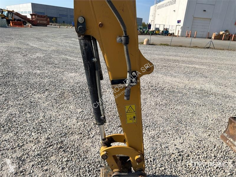 جرافة Caterpillar E Mini Excavator