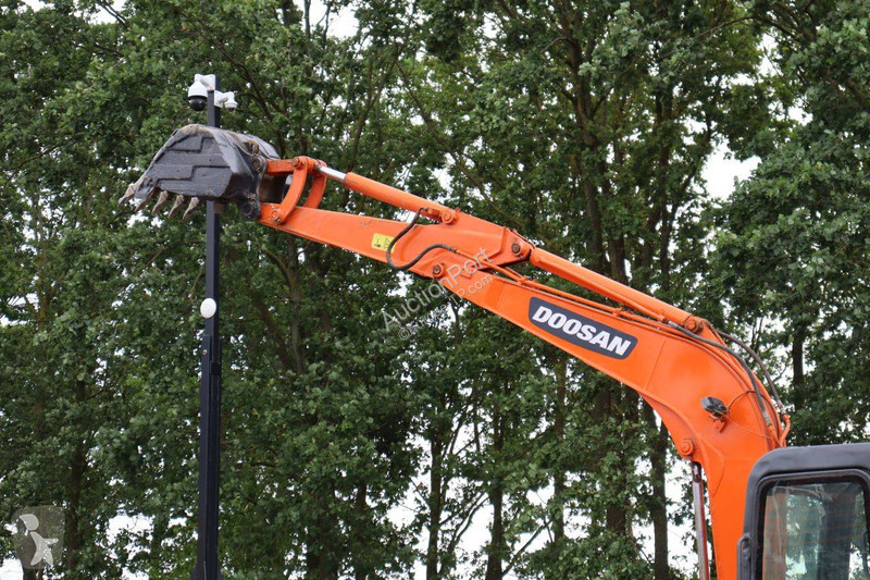 Excavadora Doosan DH55-V
