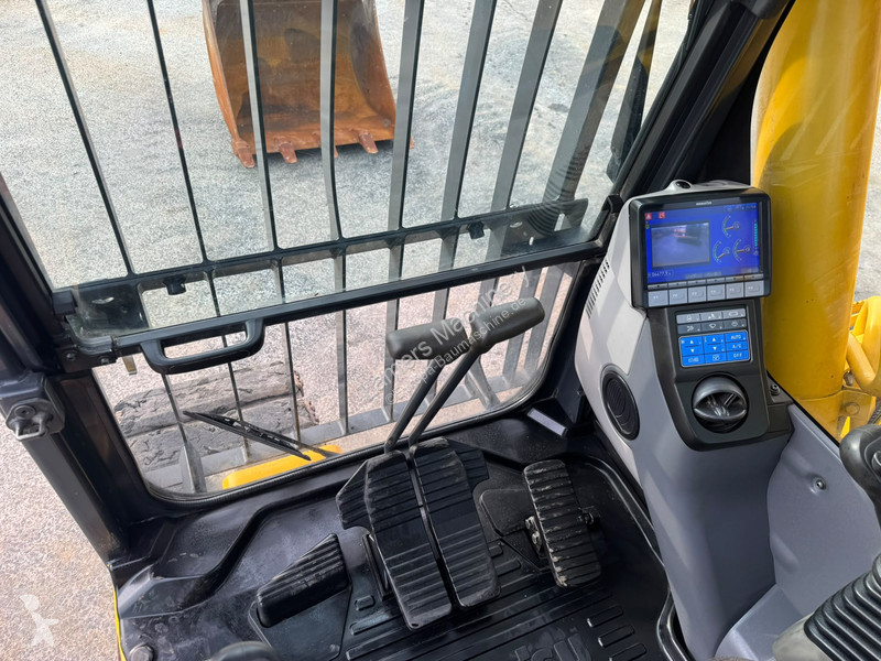 Escavadora Komatsu PC210 LC11