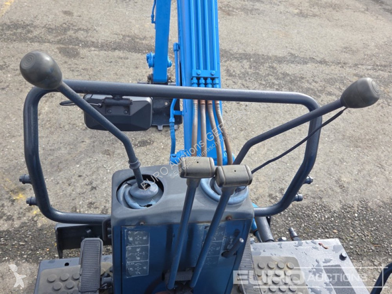 جرافة Kobelco SK014