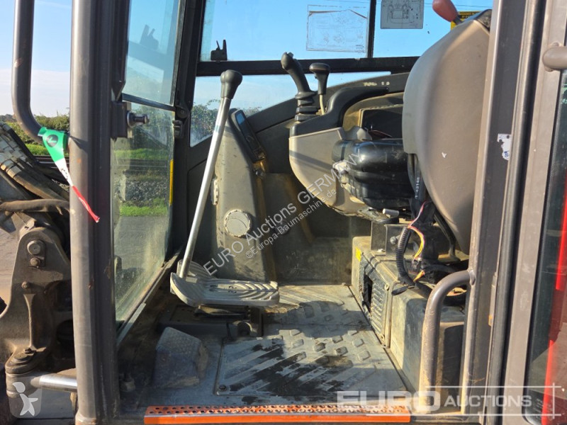 Багер Volvo ECR50D