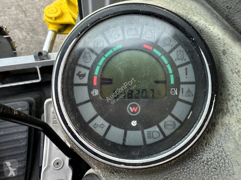 Escavadora Neuson 6003