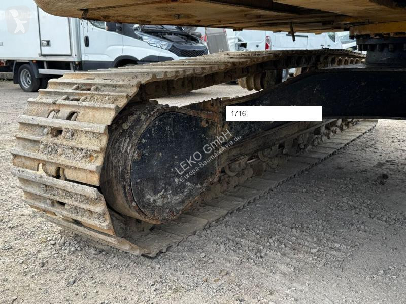 Escavatore Caterpillar C Mit Zwei Löffeln