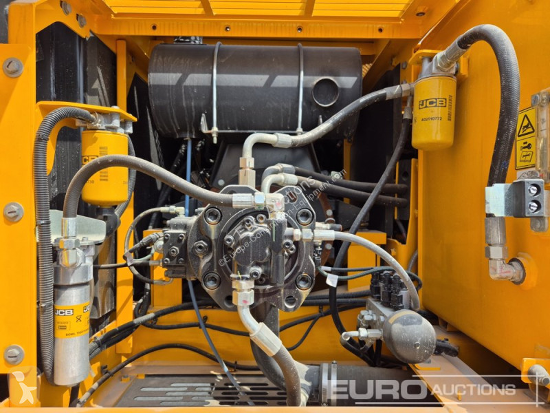 جرافة JCB JS215LC
