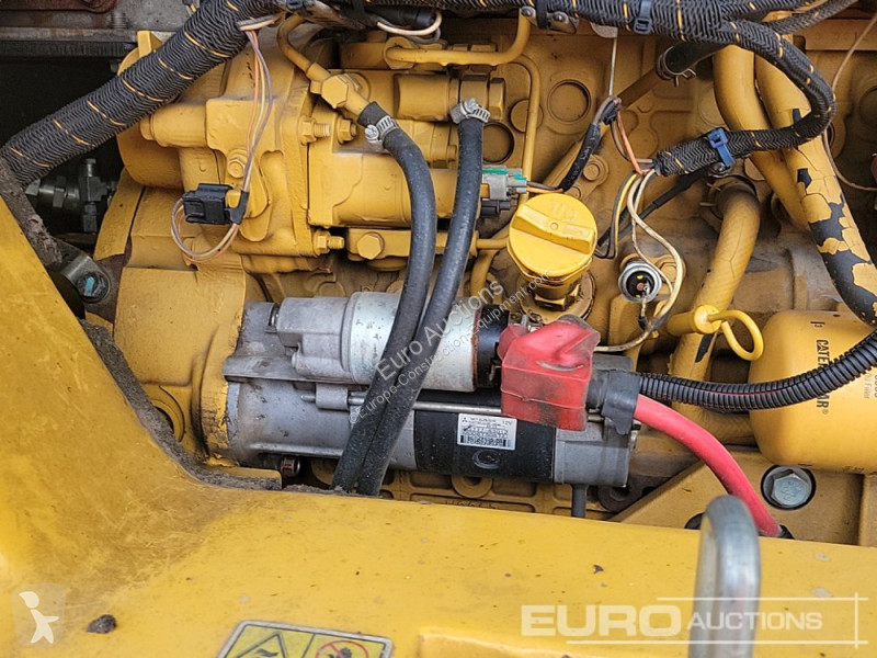 Lopatový nakládač Caterpillar 308E2