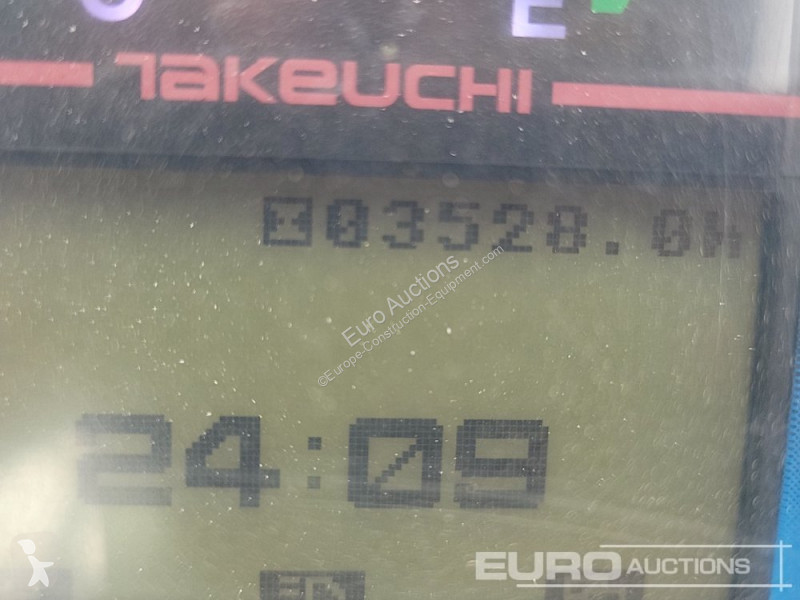 جرافة Takeuchi TB216