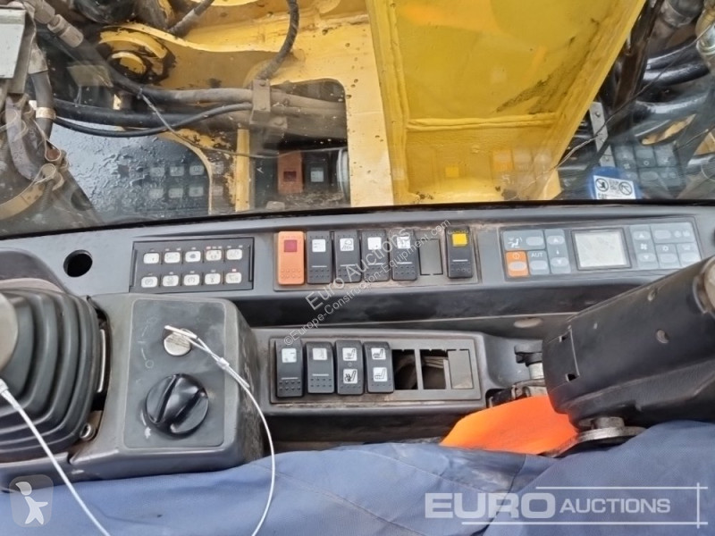 Lopatový nakládač Caterpillar D