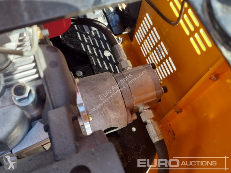 Escavadora JPC HT12