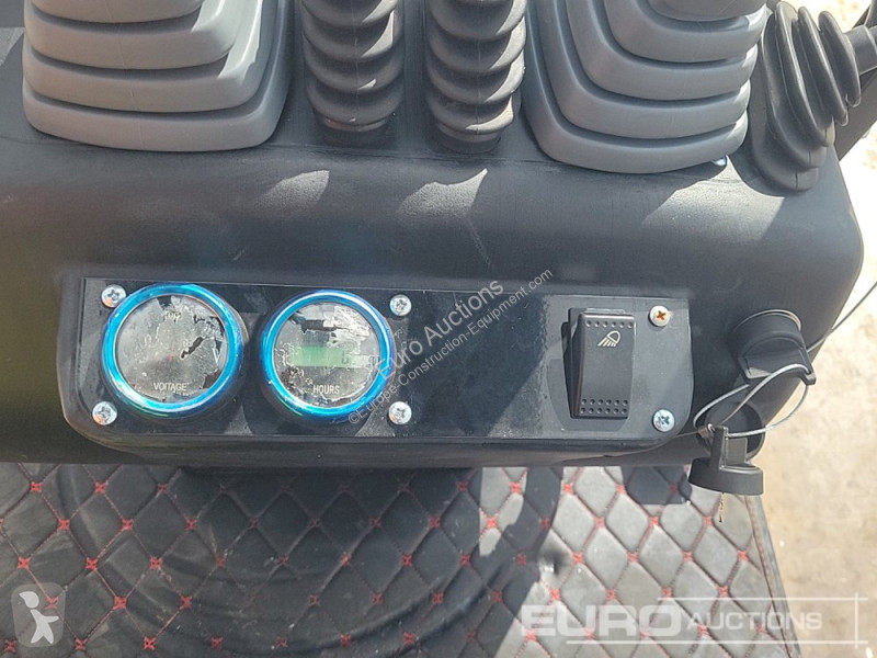 Escavadora JPC HT12