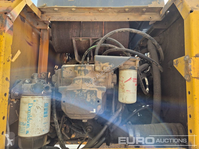 Escavatore Komatsu PC210-8M0