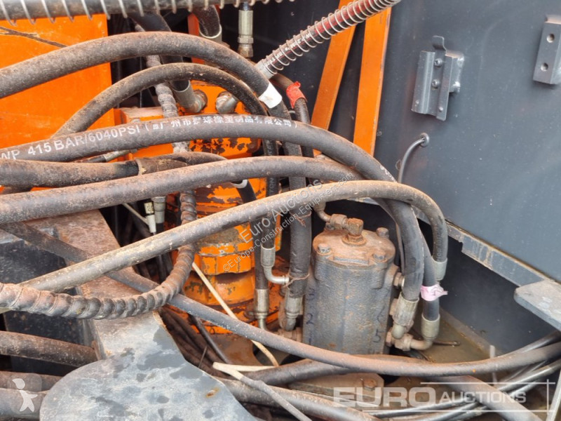 Escavatore Doosan DS80-7C