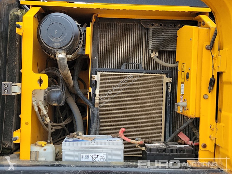 جرافة JCB JS131LC