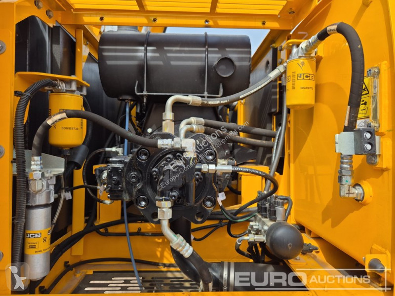 جرافة JCB JS215LC