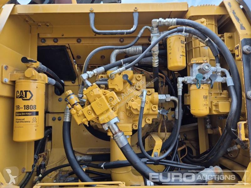 Escavatore Caterpillar 2