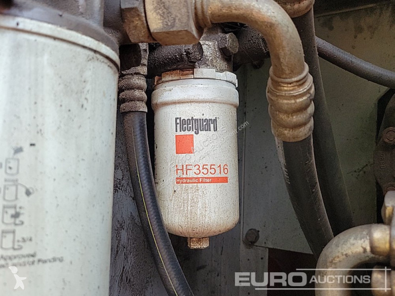 Escavadora Hitachi ZX210LC-3