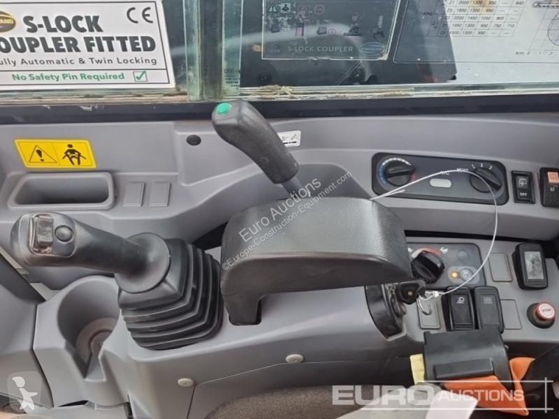 Escavadora Kubota KX080-4A2